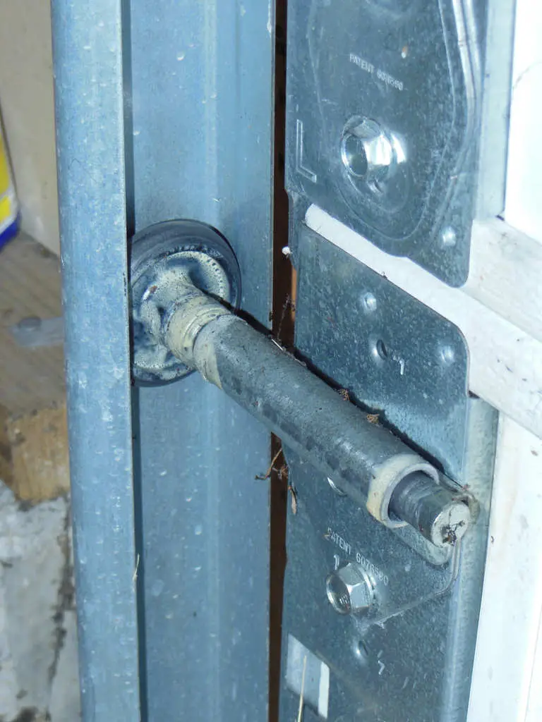 How to Install Garage Door Locks in 5 Minutes - 24/7 Home ...