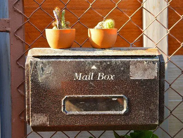 Mail